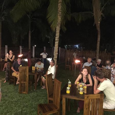 Hotel Bay Hiriketiya Dikwella Esterno foto
