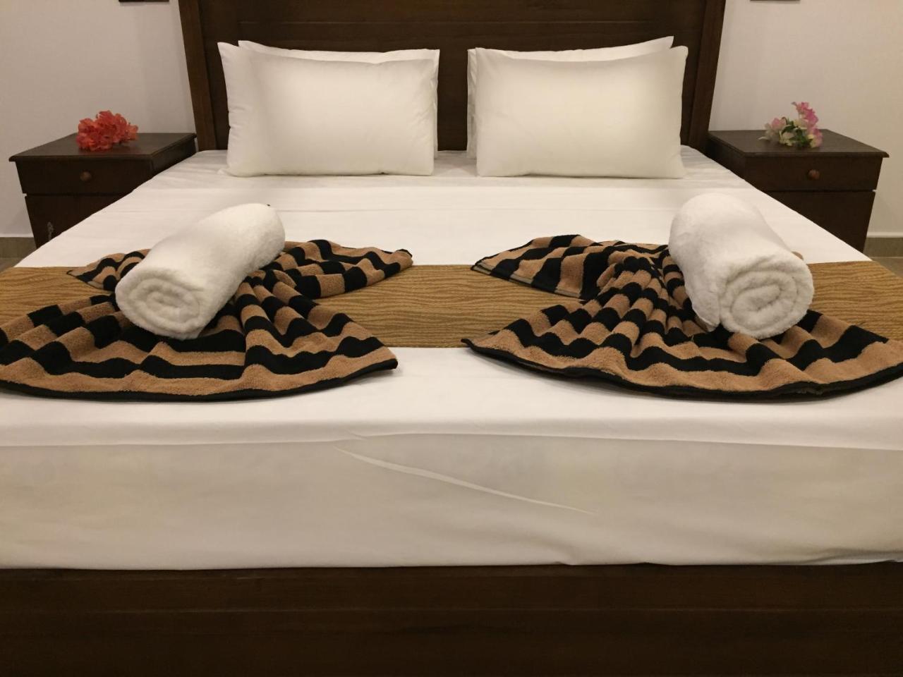 Hotel Bay Hiriketiya Dikwella Esterno foto
