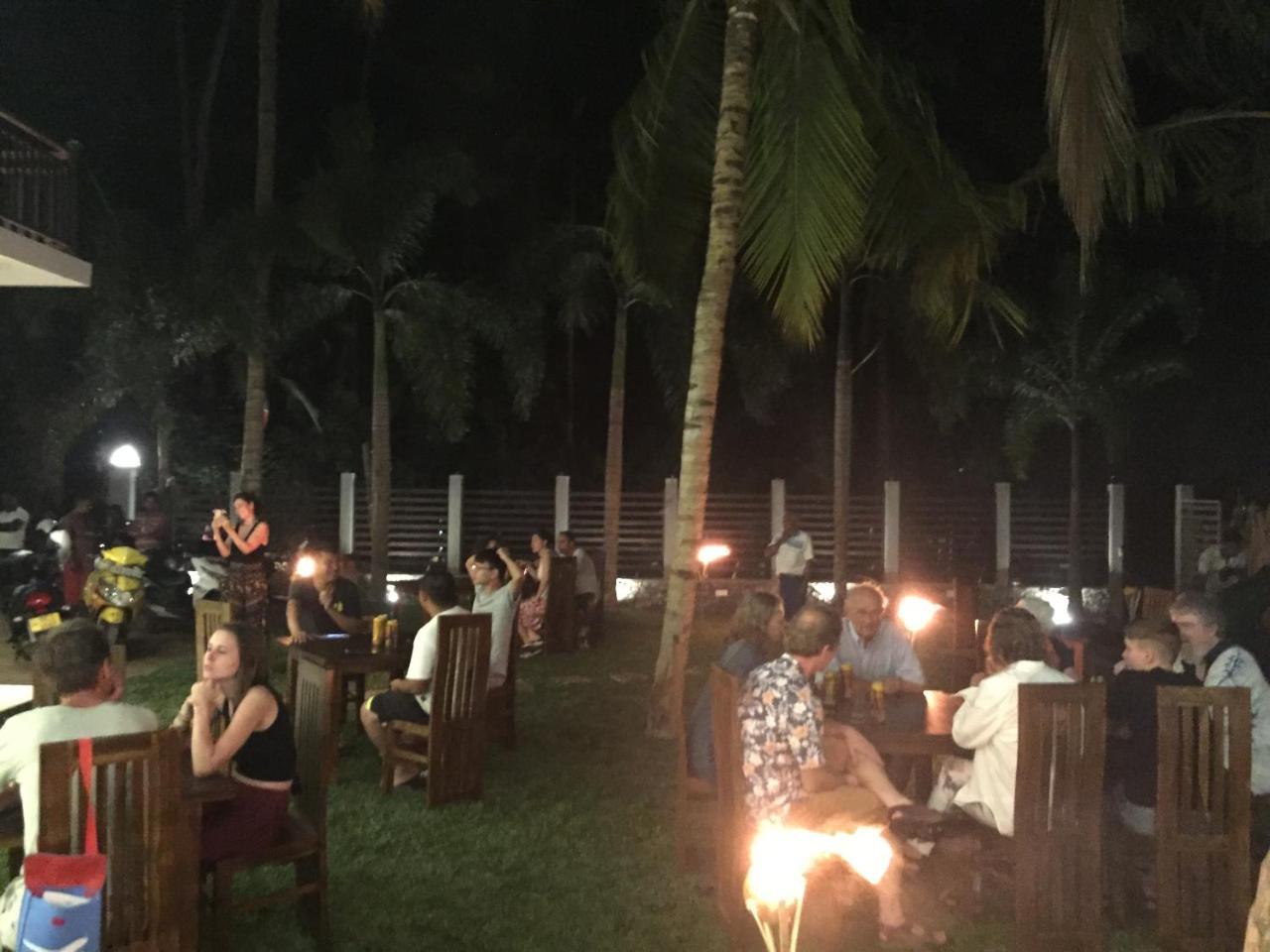 Hotel Bay Hiriketiya Dikwella Esterno foto