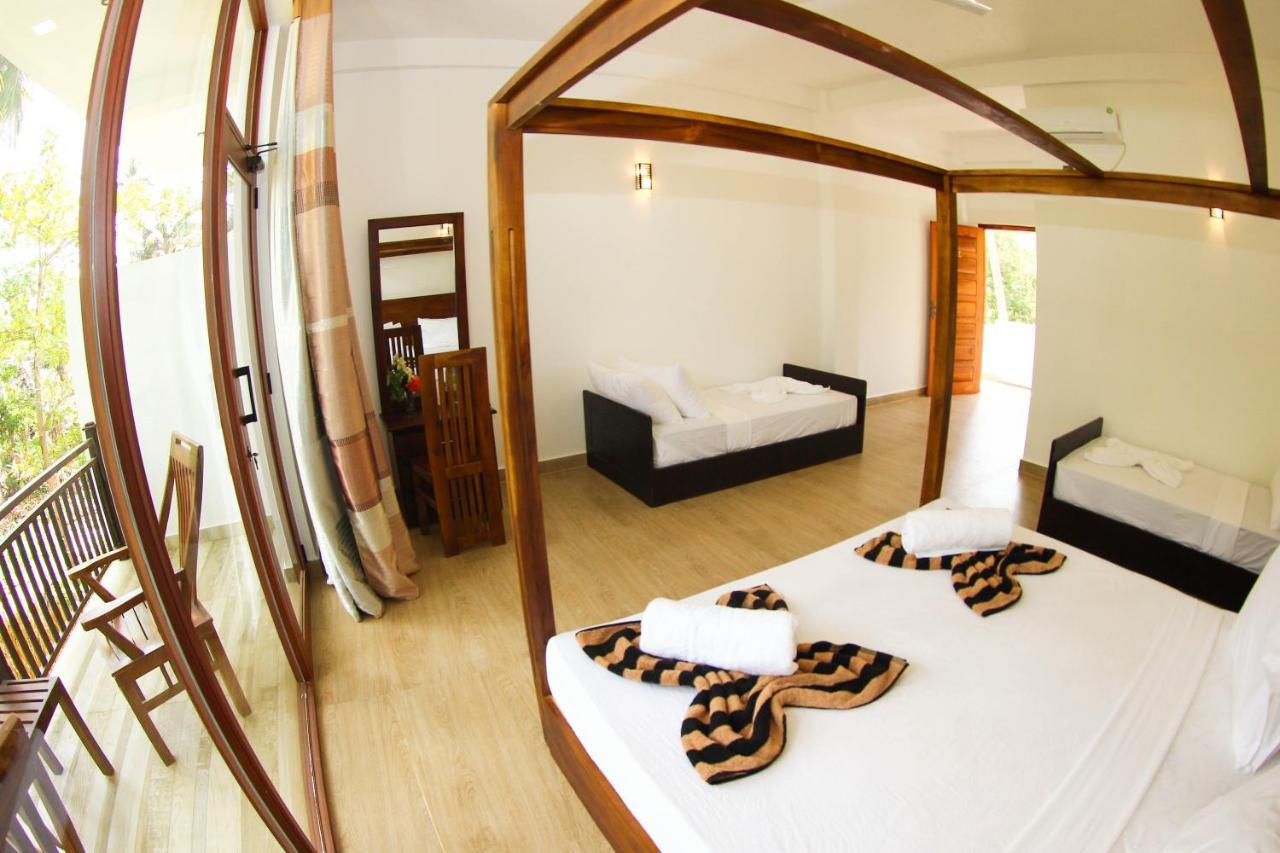 Hotel Bay Hiriketiya Dikwella Esterno foto