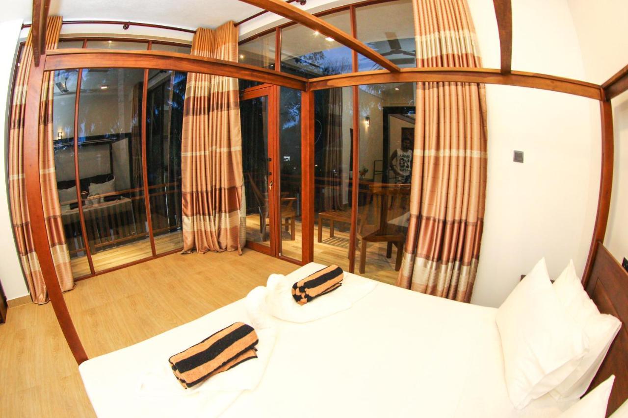 Hotel Bay Hiriketiya Dikwella Esterno foto