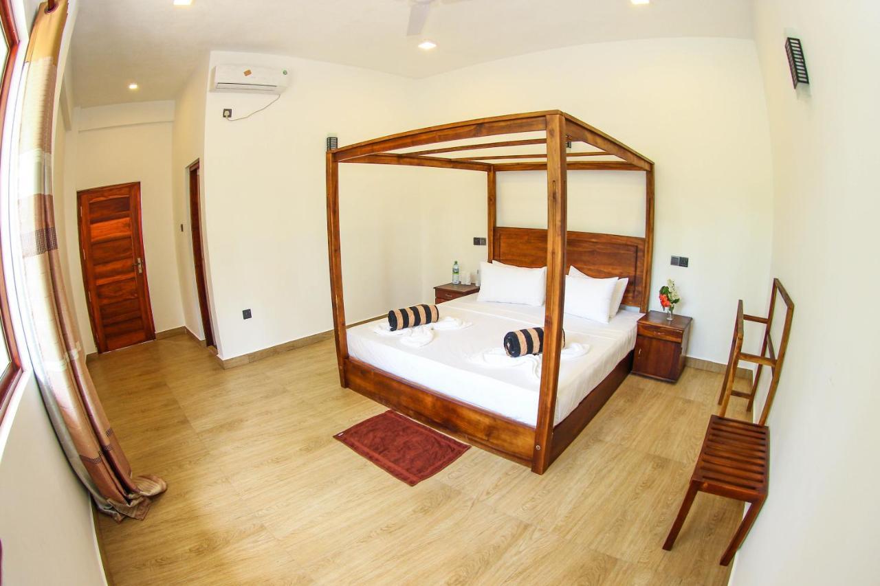 Hotel Bay Hiriketiya Dikwella Esterno foto