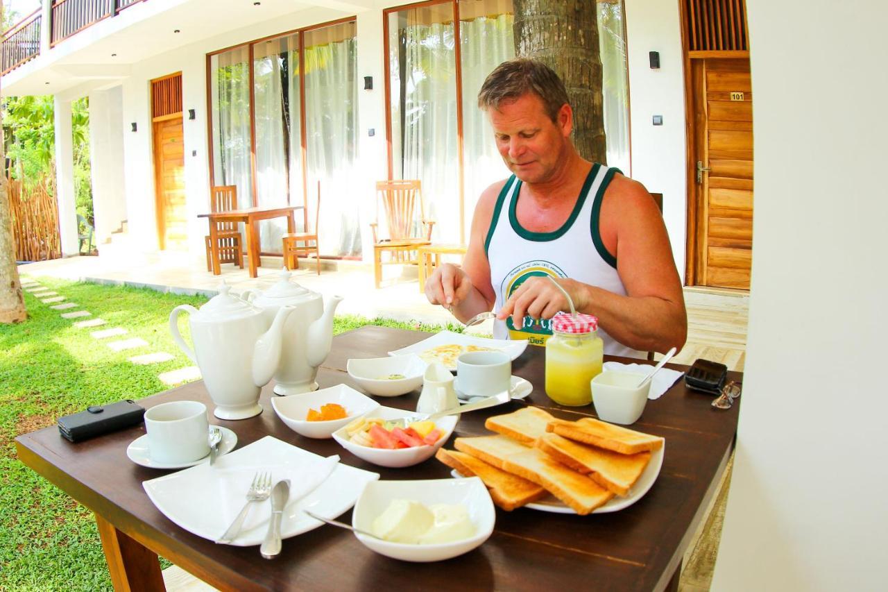 Hotel Bay Hiriketiya Dikwella Esterno foto